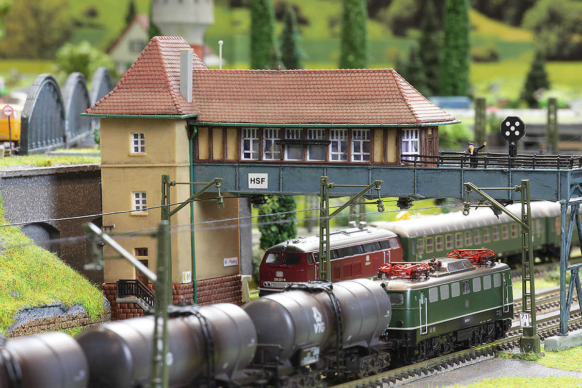 Streckenmasten Spur N