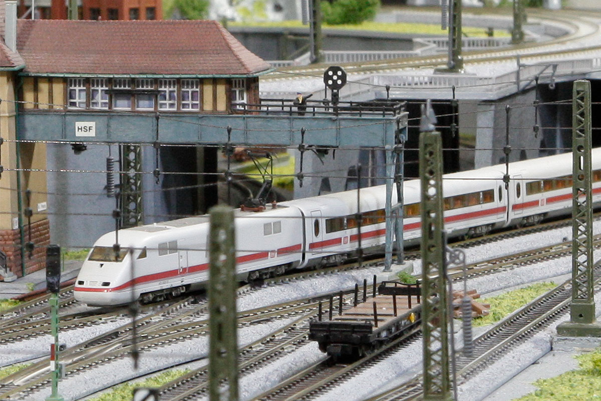 Bahnhofsvorfeld Spur N